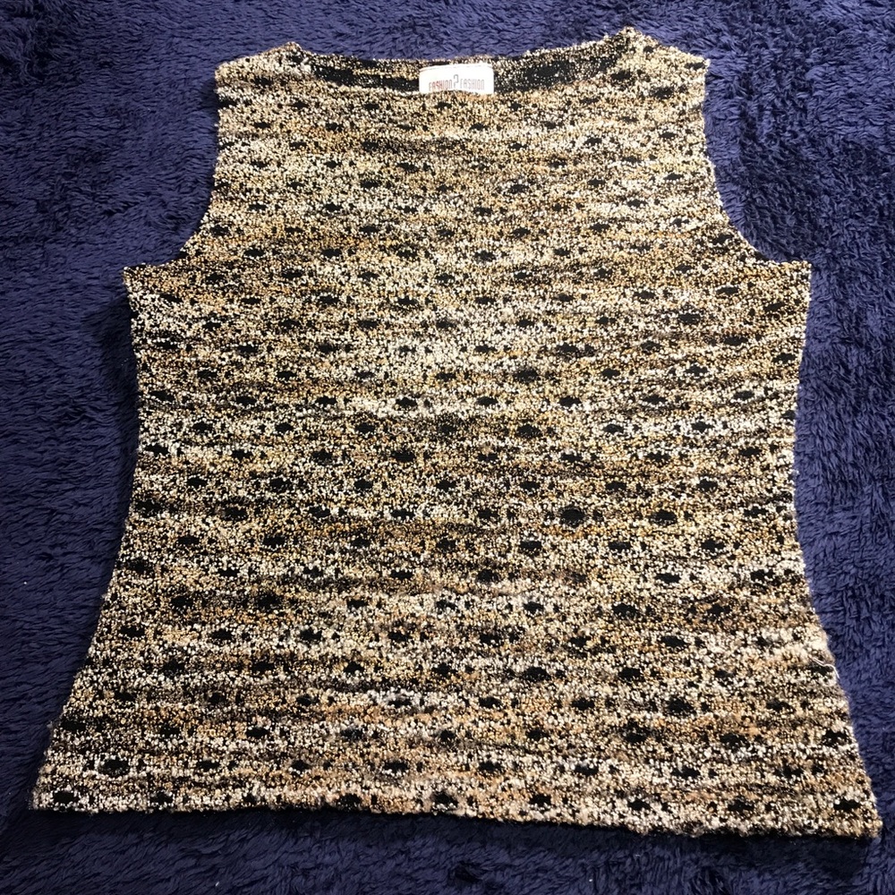 Fashion to fashion women’s medium top